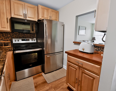 233 Windsor K - Photo Thumbnail 5