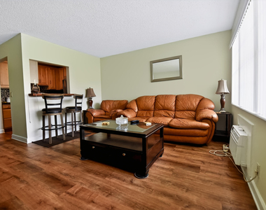 233 Windsor K - Photo Thumbnail 3
