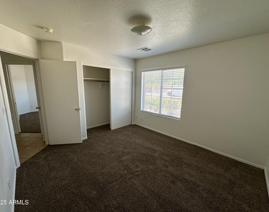 2213 S Tucana Lane - Photo Thumbnail 9