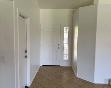 2213 S Tucana Lane - Photo Thumbnail 2