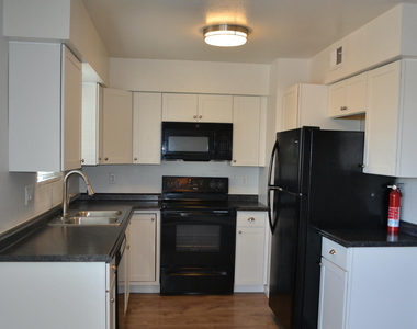 483 E 10th Avenue - Photo Thumbnail 4