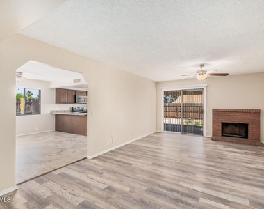 300 W El Alba Way - Photo Thumbnail 2