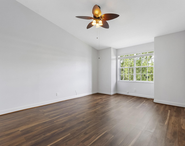 3505 Lakeside Drive - Photo Thumbnail 18