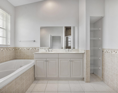 3505 Lakeside Drive - Photo Thumbnail 21