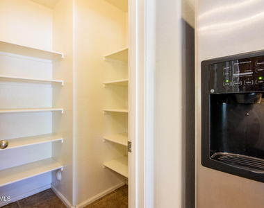 44640 W Yucca Lane - Photo Thumbnail 8