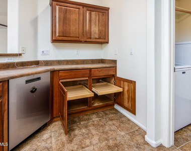 44640 W Yucca Lane - Photo Thumbnail 13