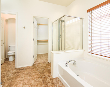 44640 W Yucca Lane - Photo Thumbnail 20