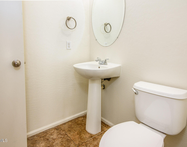 44640 W Yucca Lane - Photo Thumbnail 15