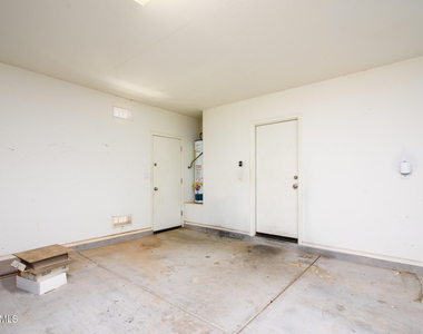 44640 W Yucca Lane - Photo Thumbnail 26