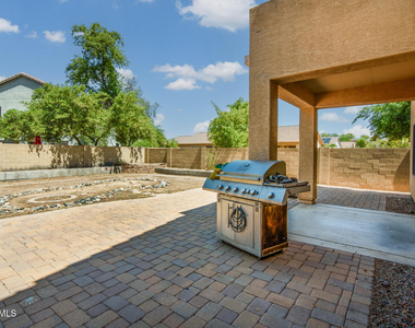 44640 W Yucca Lane - Photo Thumbnail 28