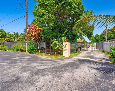 60 Nw 79th Street - Photo Thumbnail 16