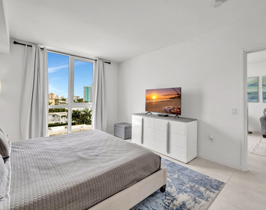 401 N Birch Road - Photo Thumbnail 23