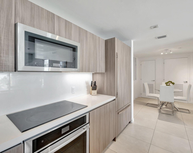 401 N Birch Road - Photo Thumbnail 16
