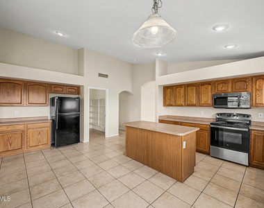 12918 W Lewis Avenue - Photo Thumbnail 8