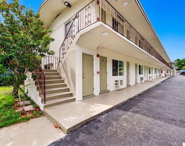 60 Nw 79th Street - Photo Thumbnail 20