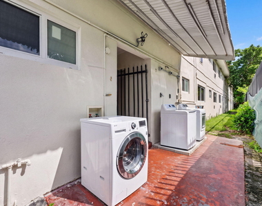 60 Nw 79th Street - Photo Thumbnail 21