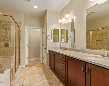 815 E Rose Lane - Photo Thumbnail 9