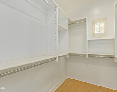 815 E Rose Lane - Photo Thumbnail 10