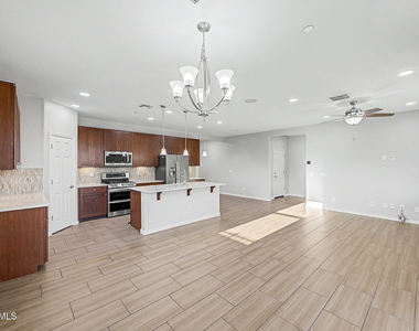 1460 N Banning -- - Photo Thumbnail 7