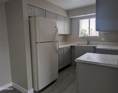 4714 E Belleview Street - Photo Thumbnail 4
