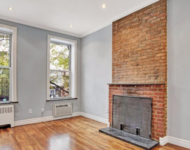 Hudson Street - Photo Thumbnail 1