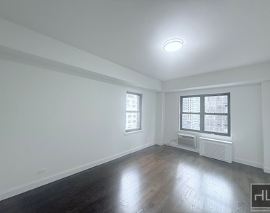East 57th Street - Photo Thumbnail 1