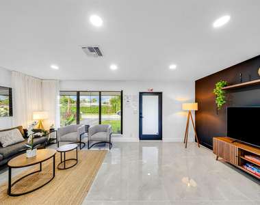 2925 Ne 1st Avenue - Photo Thumbnail 5