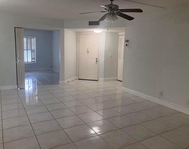 3323 Perimeter Drive - Photo Thumbnail 5
