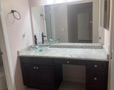 3323 Perimeter Drive - Photo Thumbnail 17