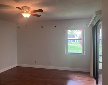 3323 Perimeter Drive - Photo Thumbnail 11
