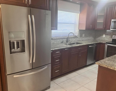3323 Perimeter Drive - Photo Thumbnail 26