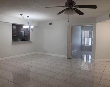 3323 Perimeter Drive - Photo Thumbnail 7