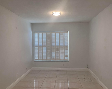 3323 Perimeter Drive - Photo Thumbnail 10