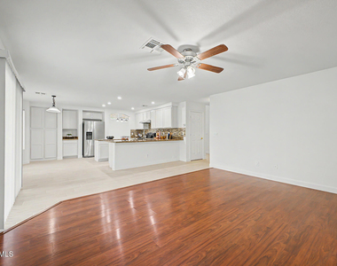 3358 E Park Avenue - Photo Thumbnail 12