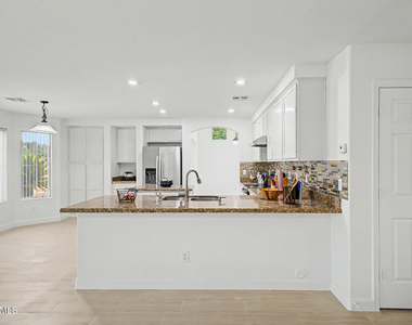3358 E Park Avenue - Photo Thumbnail 13