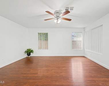 3358 E Park Avenue - Photo Thumbnail 11