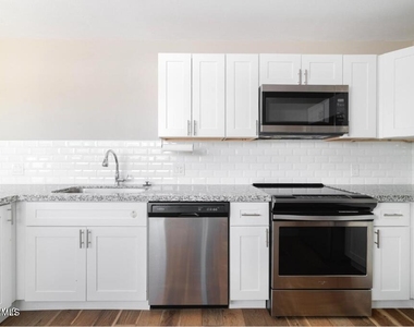 4714 E Portland Street - Photo Thumbnail 6