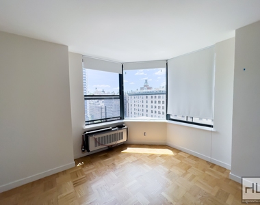 West 87th Street - Photo Thumbnail 3