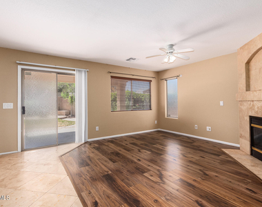28030 N 23rd Drive - Photo Thumbnail 10