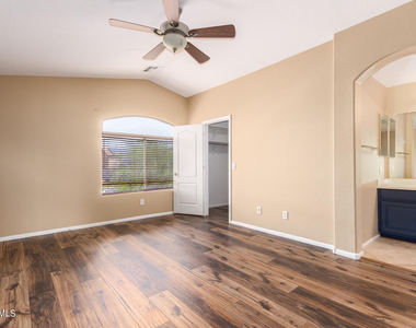 28030 N 23rd Drive - Photo Thumbnail 14