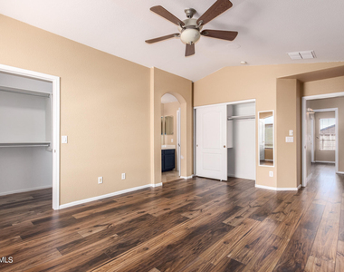 28030 N 23rd Drive - Photo Thumbnail 15