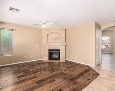 28030 N 23rd Drive - Photo Thumbnail 12