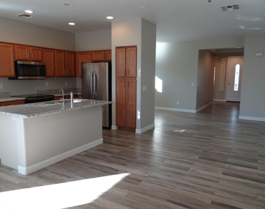 10331 W Carlota Lane - Photo Thumbnail 4