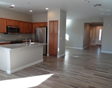 10331 W Carlota Lane - Photo Thumbnail 17