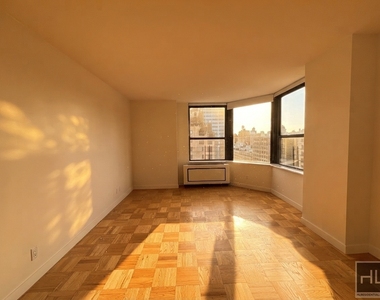 West 87th Street - Photo Thumbnail 3