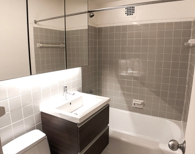 East 51st Street - Photo Thumbnail 2