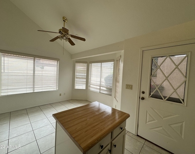 1823 E Secretariat Drive - Photo Thumbnail 7