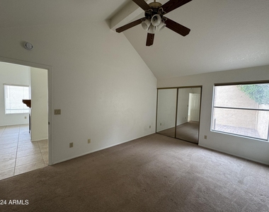 1823 E Secretariat Drive - Photo Thumbnail 18