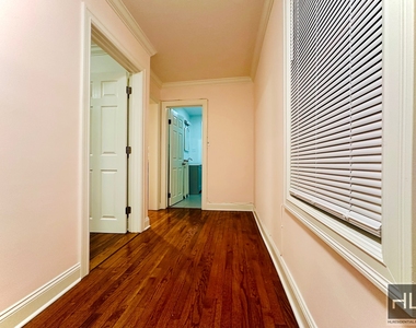 East 228th Street - Photo Thumbnail 4