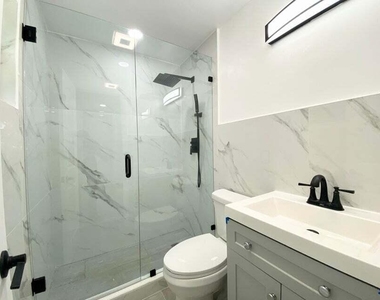660 Ne 34th Court - Photo Thumbnail 5